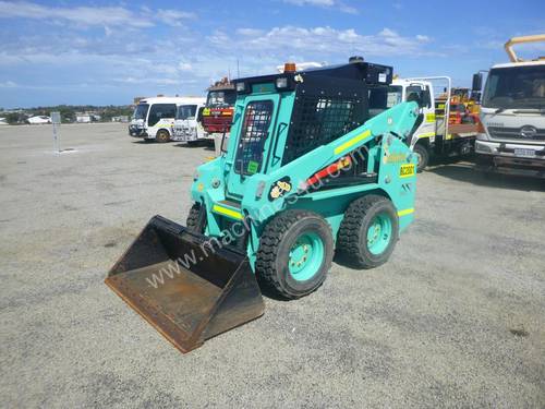 2017 Alpin M60 Enclosed Skid Steer (MR089)