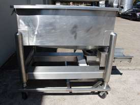 Stainless Steel Hopper Feeder - picture0' - Click to enlarge