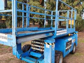 2005 Genie 26ft Scissor lift.  - picture0' - Click to enlarge