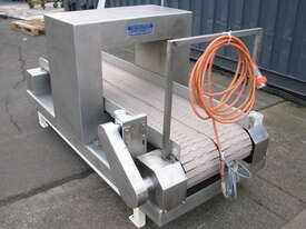 Stainless Conveyor Metal Detector - 525 x 395mm Opening - Detection Systems Model 80 - picture1' - Click to enlarge