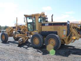 Caterpillar 12H Series II Grader - picture2' - Click to enlarge