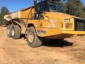 2016 Caterpillar 730C2 - picture2' - Click to enlarge