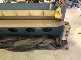 Epic 3.00mm under driven hydraulic guillotine - picture0' - Click to enlarge