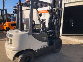 Low Hour Diesel Forklift - picture0' - Click to enlarge