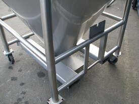 Large Stainless Steel Tank - 1800L - picture2' - Click to enlarge