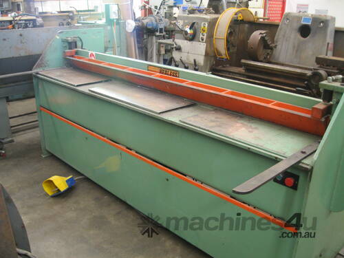 Security Mesh 2450mm x 2mm Hydraulic Guillotine 