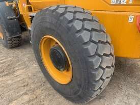  JCB Wheel Loader 4;1 Bucket Coupler Scales - picture1' - Click to enlarge