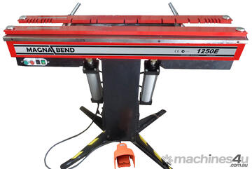POWERED FOLDING! Model: 1250E - 1250mm x 1.6mm magnetic folder Sheet Metal Folding Machine.