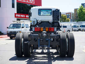 2021 Isuzu FXL 240-350 LWB - Cab Chassis - picture2' - Click to enlarge