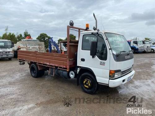 2005 Isuzu NPR 300