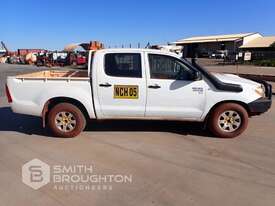 2006 TOYOTA HILUX 4X2 DUAL CAB UTE - picture0' - Click to enlarge