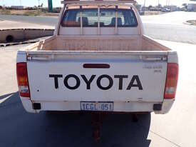 2006 TOYOTA HILUX 4X2 DUAL CAB UTE - picture1' - Click to enlarge