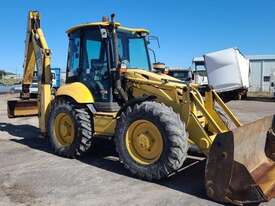 Komatsu WB97S - picture0' - Click to enlarge