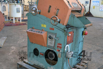 Press shop coil feeder straightener ELECTRIC DRIVE 300mm wide AIDA LA-3026