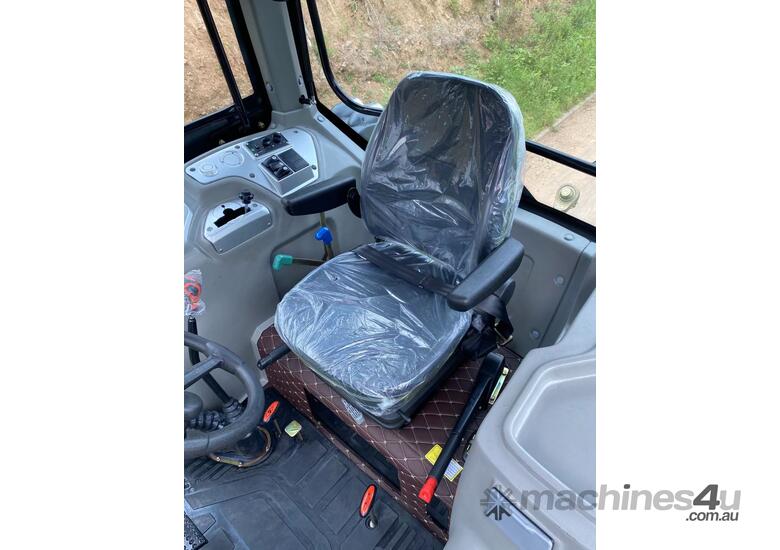 100HP UHI1004 Tractor with 7 Attachments