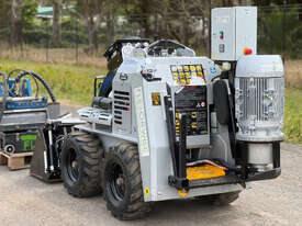 Kanga KANGA SCHIBECI 850DE Skid Steer Loader - picture2' - Click to enlarge