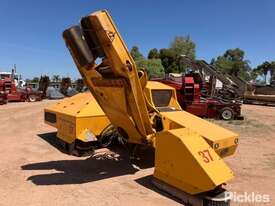 Orchard Machinery Corporation (OMC) Shockwave Sprint - picture0' - Click to enlarge