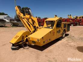 Orchard Machinery Corporation (OMC) Shockwave Sprint - picture0' - Click to enlarge