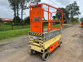 JLG 1930ES Scissor Lift Access & Height Safety - picture2' - Click to enlarge