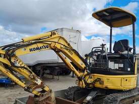 Komatsu PC20 MR-2 - picture2' - Click to enlarge