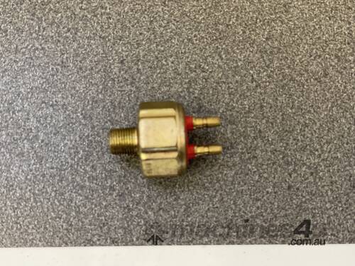 E123-4013 - R290LC-3 Hydraulic Valve Pressure Sensor 