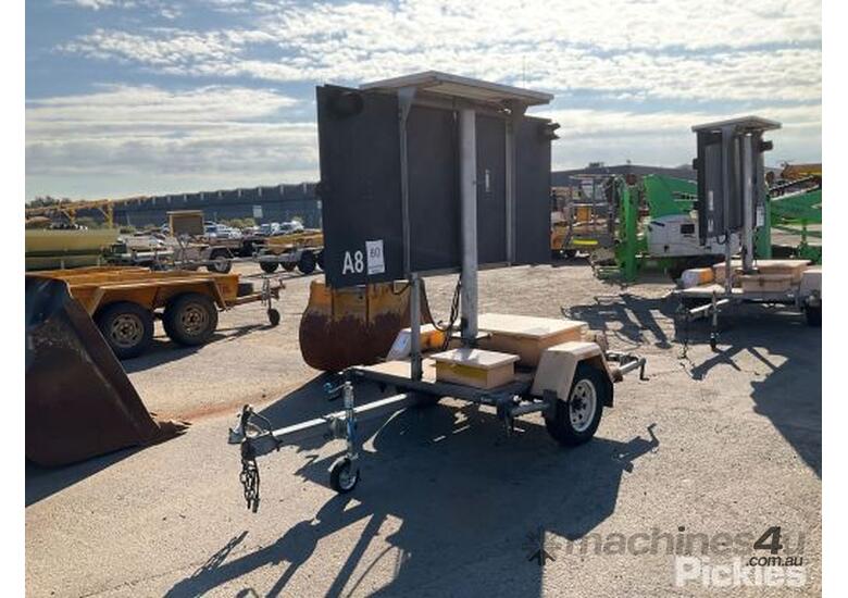 Used 2014 2014 Altus Arrow Board Trailer Mounted Fuel Tanker Truck in