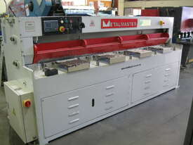 Metalmaster 2500mm x 4mm Hyd Guillotine HG 840B Motorised Backgauge - picture0' - Click to enlarge