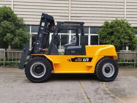 UN Forklift Truck 10T, Heavy Duty: Forklifts Australia - the Industry Leader! - picture1' - Click to enlarge