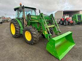 2007 John Deere 5820 Premium Utility Tractors - picture0' - Click to enlarge