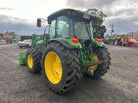 2007 John Deere 5820 Premium Utility Tractors - picture2' - Click to enlarge