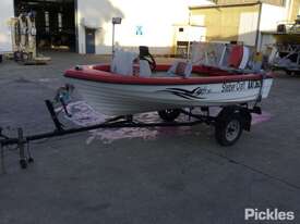 Fibreglass Dinghy - picture0' - Click to enlarge