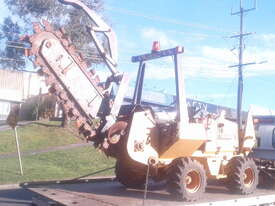 460 Case Trencher , 4Ws , centre mount trencher , Kubota powered ,  - picture1' - Click to enlarge