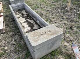 Small Concrete Trough - picture0' - Click to enlarge