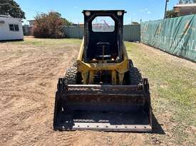 1996 MUSTANG 940 SKID STEER LOADER - picture0' - Click to enlarge