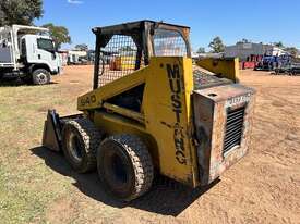 1996 MUSTANG 940 SKID STEER LOADER - picture2' - Click to enlarge