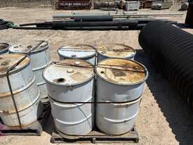 1 x Pallet of 44 Gallon Drums - picture0' - Click to enlarge