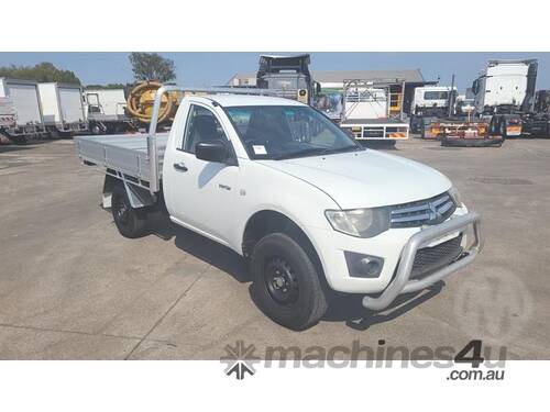 Mitsubishi Triton ML