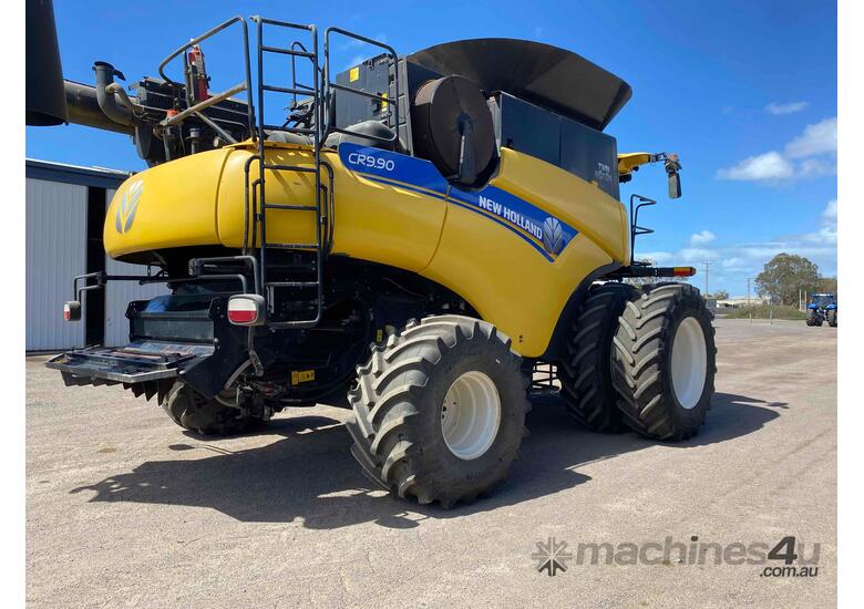 caption 2017 New Holland CR9.90 Combine Harvester