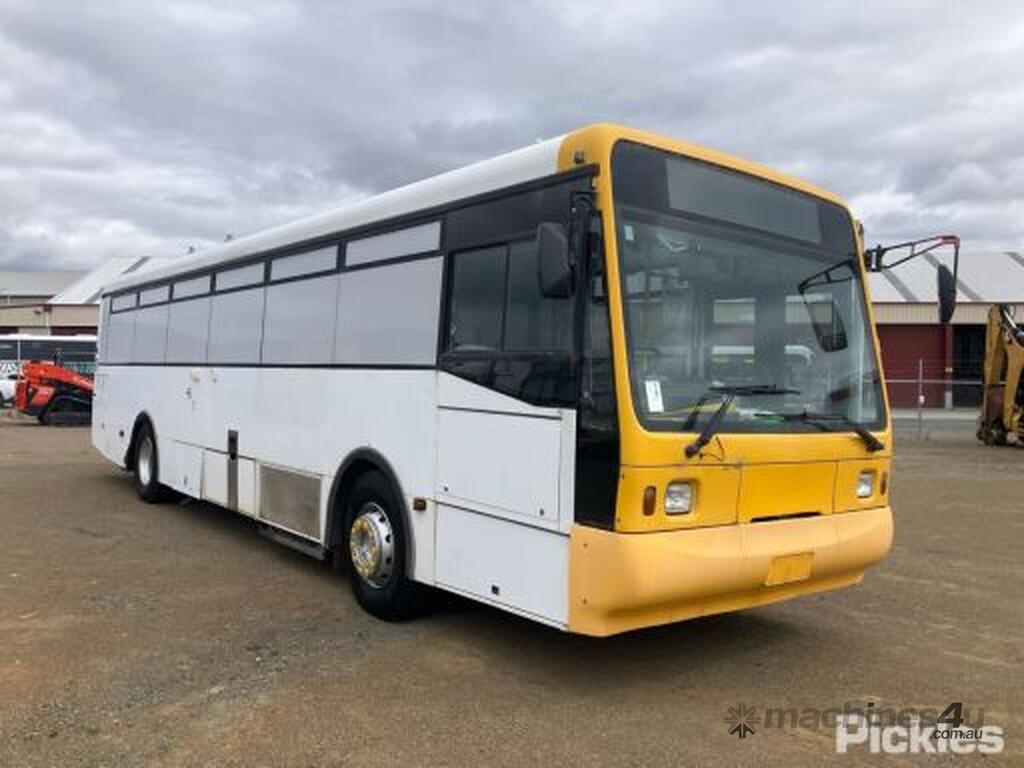 Buy Used 1993 scania 1993 Scania N113 CRB Bus Buses in , - Listed on ...