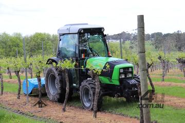 DEUTZ FAHR Agroplus F430 GS - Specialist Series - Tractor Only