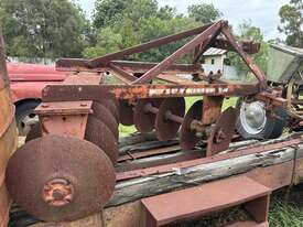 MASSEY FERGUSON 10 DISC 3PL PLOW - picture1' - Click to enlarge