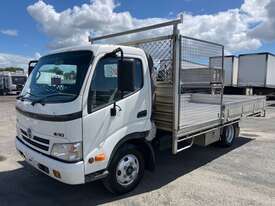 2011 Hino 300 616 Table Top - picture1' - Click to enlarge