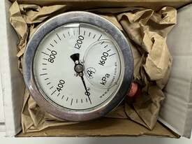 Ambit Instruments Industrial Pressure Gauges - picture0' - Click to enlarge