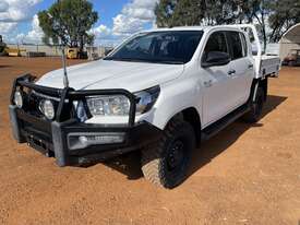 2019 Toyota Hilux SR Diesel - picture2' - Click to enlarge