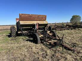 John Shearer 3T Seed Cart - picture0' - Click to enlarge