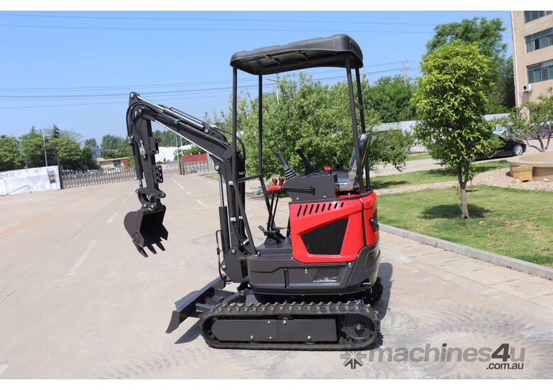 caption Diesel Engine Swing Boom Mini Excavator 1.6T with 8 Attachments