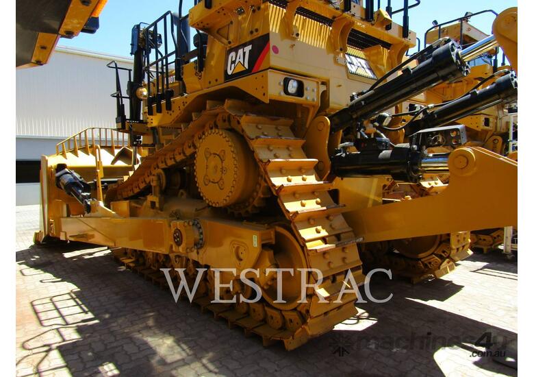 caption CAT D10T2LRC Track Type Tractors