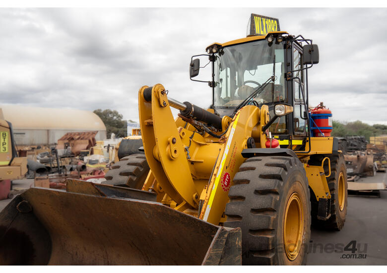 caption 2012 Caterpillar 930K Wheel Loader inc Bucket, Hitch & Fire Supression