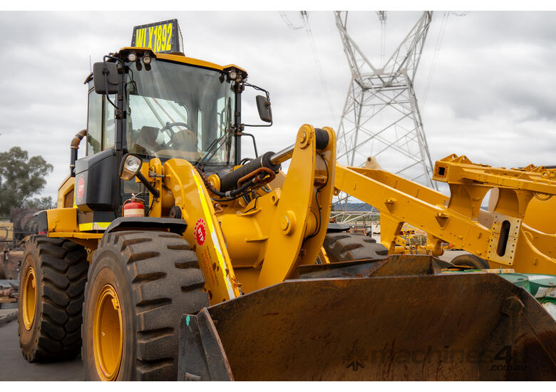 caption 2012 Caterpillar 930K Wheel Loader inc Bucket, Hitch & Fire Supression