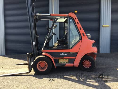 caption Linde 8T Diesel Forklift - Pre-loved treasure